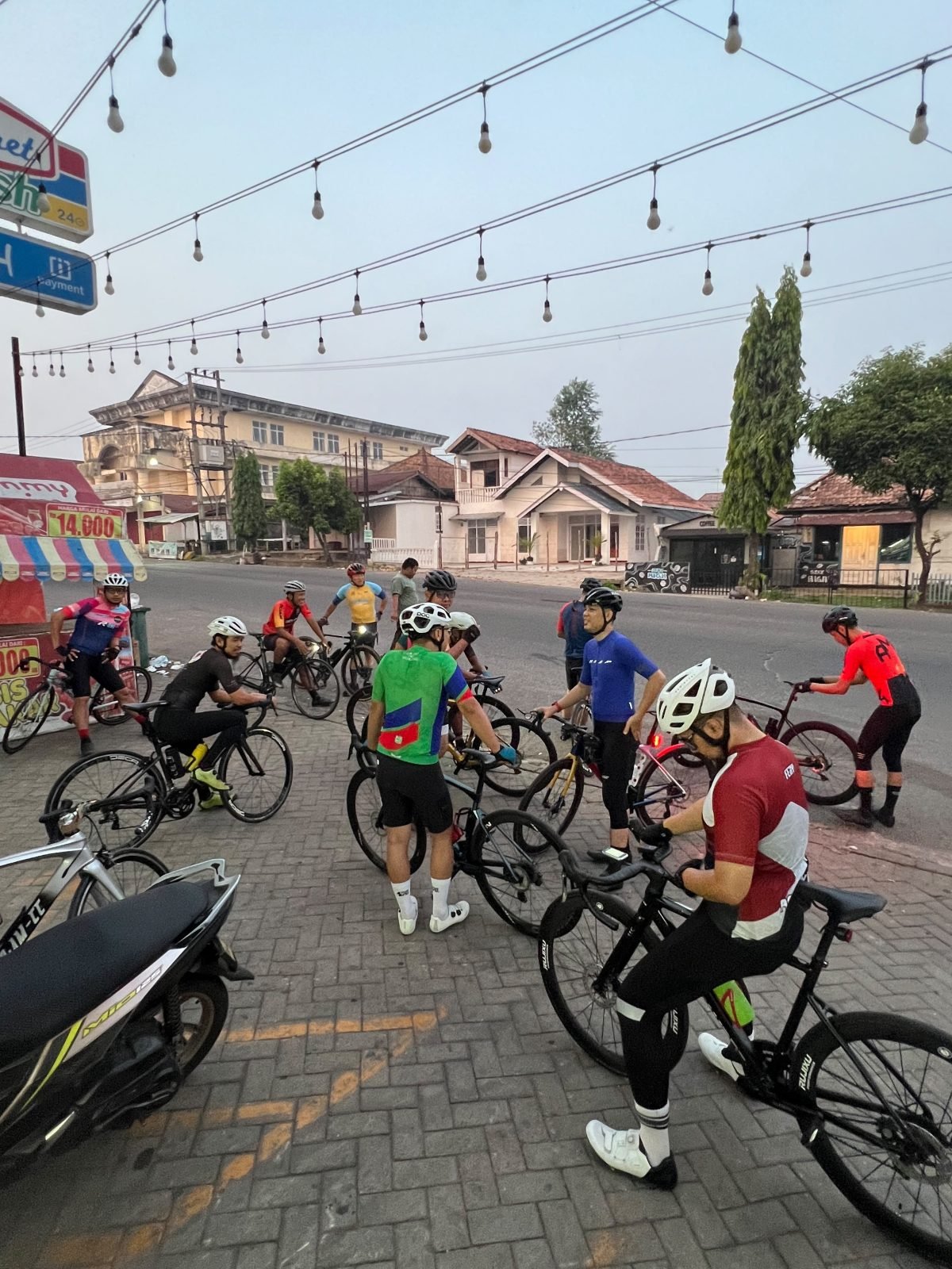Foto aktivitas Feby Zulkarnain